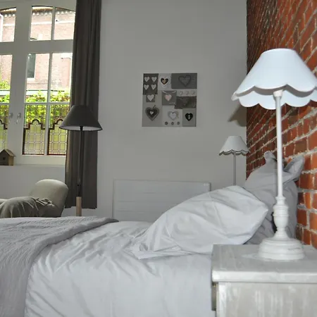 Au Coeur Du Jardin ليل