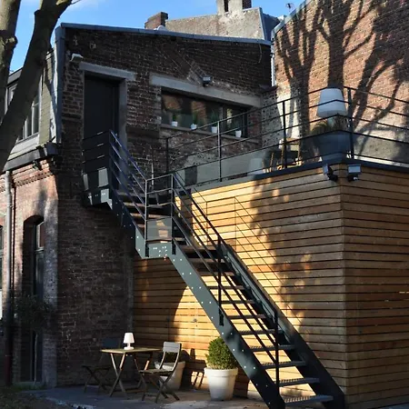 Au Coeur Du Jardin ليل