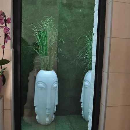 Au Coeur Du Jardin 3* ليل